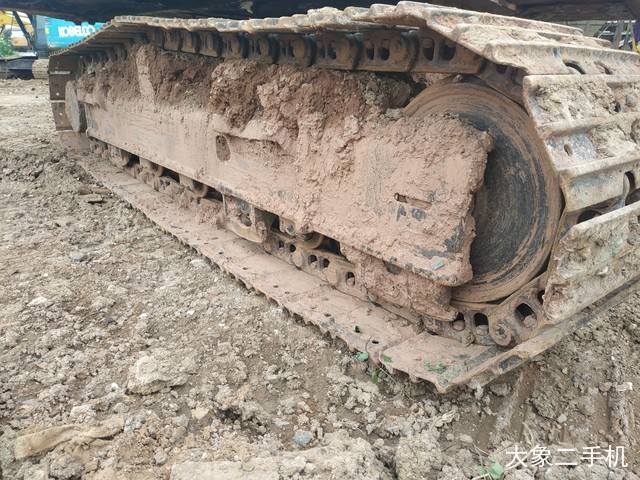 神钢 SK130 挖掘机