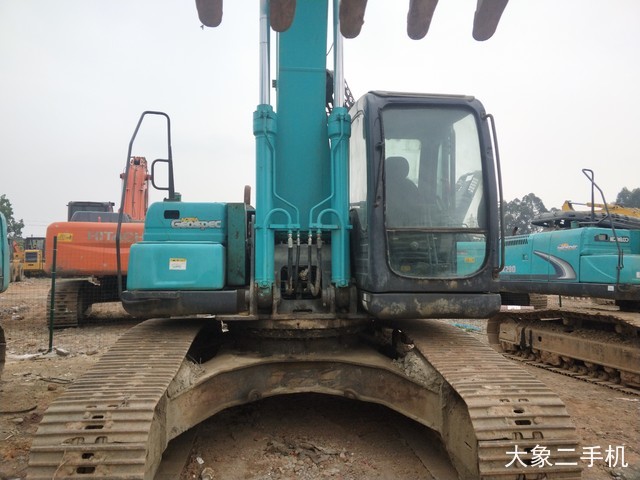 神钢 SK260LC-8 挖掘机