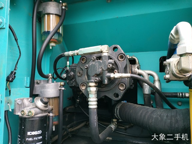神钢 SK260LC-8 挖掘机