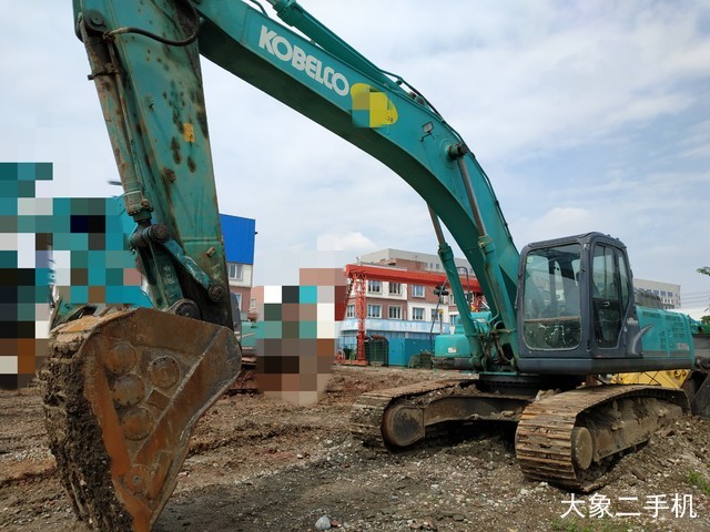 神钢 SK210LC-8 挖掘机