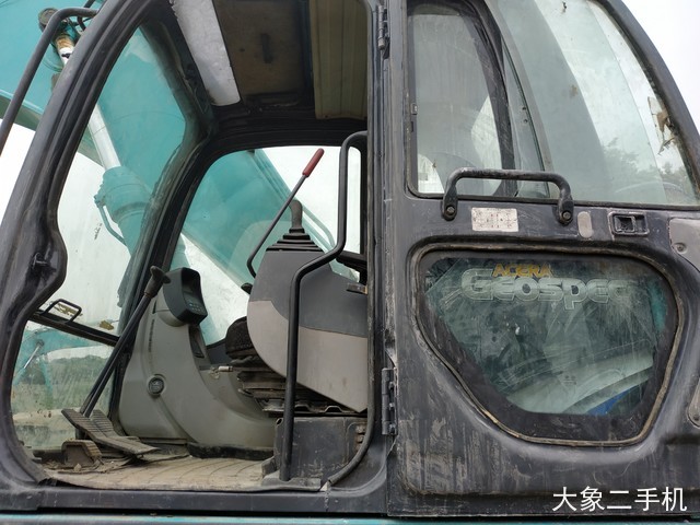 神钢 SK250-8 挖掘机