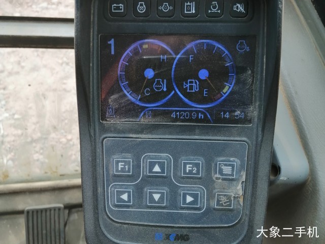徐工 XE80C 挖掘机