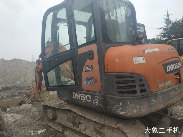 斗山 DH60-7 挖掘机