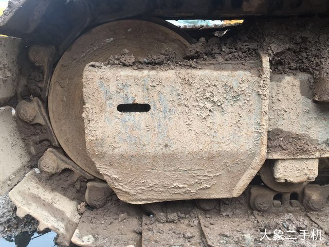 徐工 XE150D 挖掘机