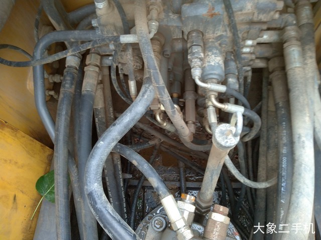 沃尔沃 EC210BLC 挖掘机