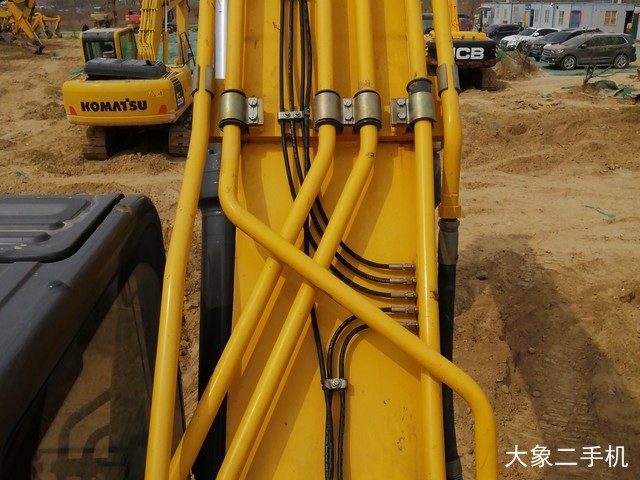 雷沃重工 FR480E 挖掘机