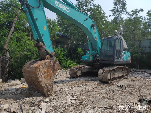 神钢 SK250-8 挖掘机