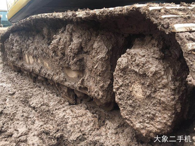 现代 R225LC-9T 挖掘机