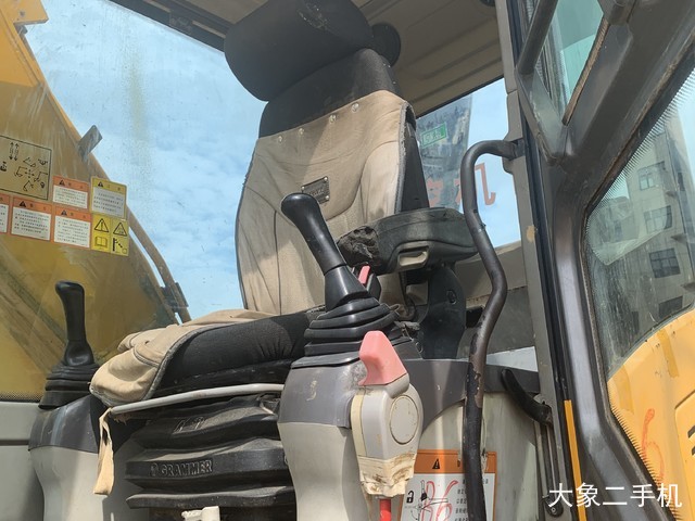 龙工 LG6225 挖掘机