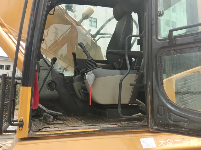 小松 PC210-8 挖掘机