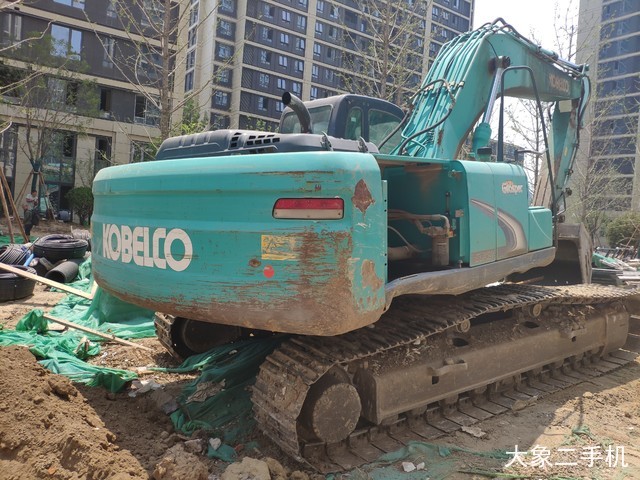 神钢 SK260LC-8 挖掘机