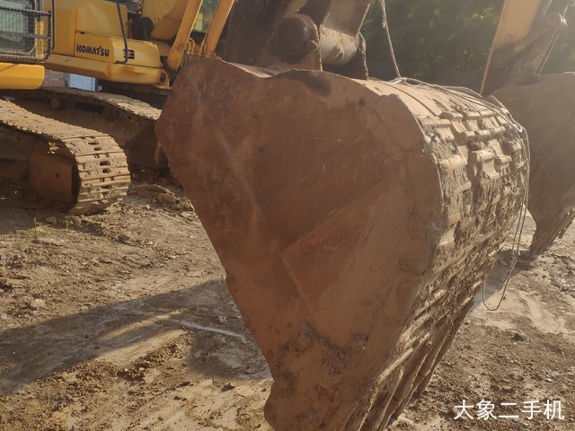 小松 PC200-8 Hybrid(混合动力) 挖掘机