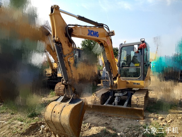 徐工 XE60D 挖掘机