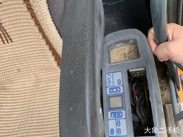 三一重工 SY135C-8 挖掘机