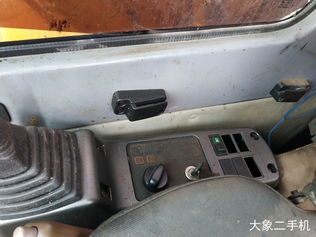 现代 R150W-7 挖掘机