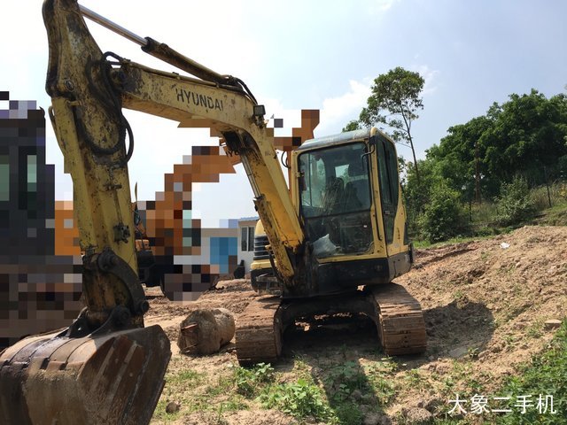 现代 R60-9 挖掘机