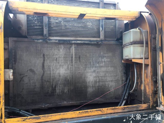 现代 R375LC-7 挖掘机