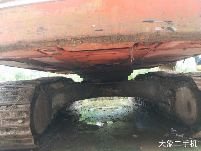 斗山 DX300LC 挖掘机