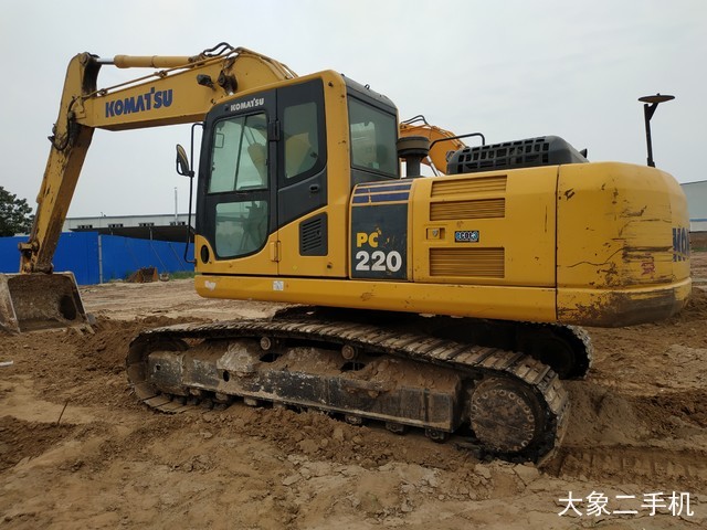 小松 PC220-8M0 挖掘机