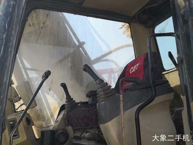 卡特彼勒 320C 挖掘机