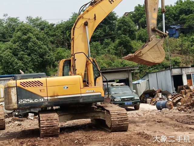 现代 R225LC-7 挖掘机