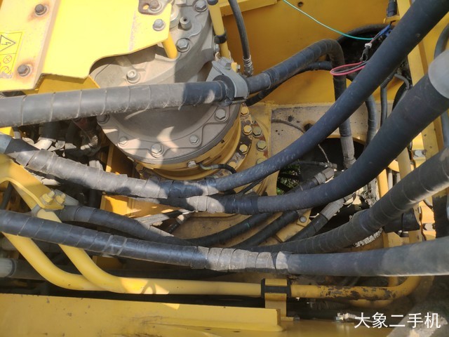 小松 PC200-8 Hybrid(混合动力) 挖掘机