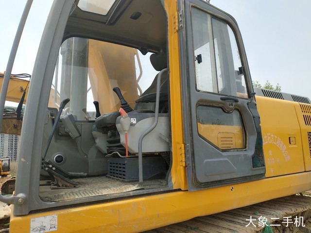 徐工 XE370CA 挖掘机