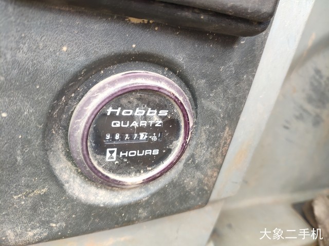 现代 R265LC-7 挖掘机