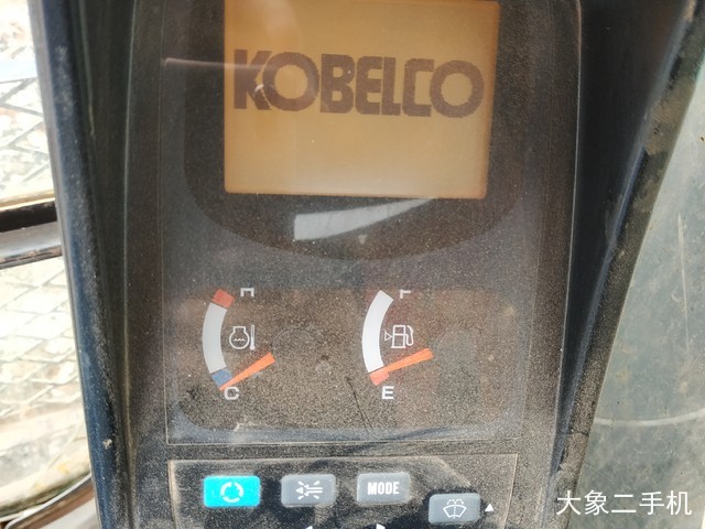 神钢 SK270D-8 挖掘机