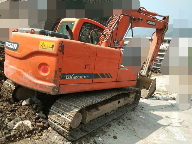 斗山 DX150LC 挖掘机