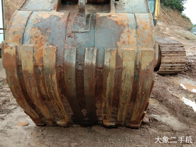 沃尔沃 EC290BLC 挖掘机