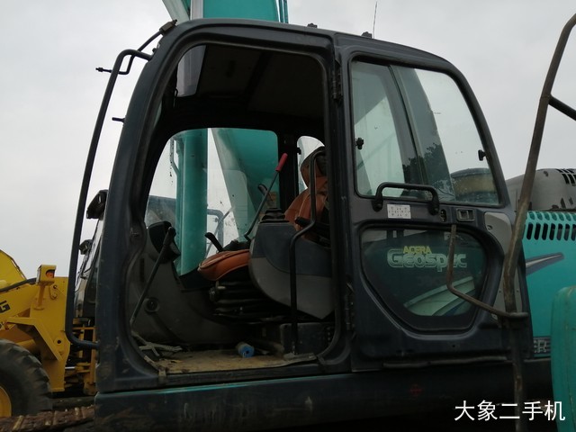 神钢 SK350LC-8 挖掘机