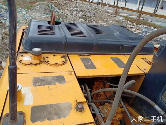 现代 R225LC-7 挖掘机