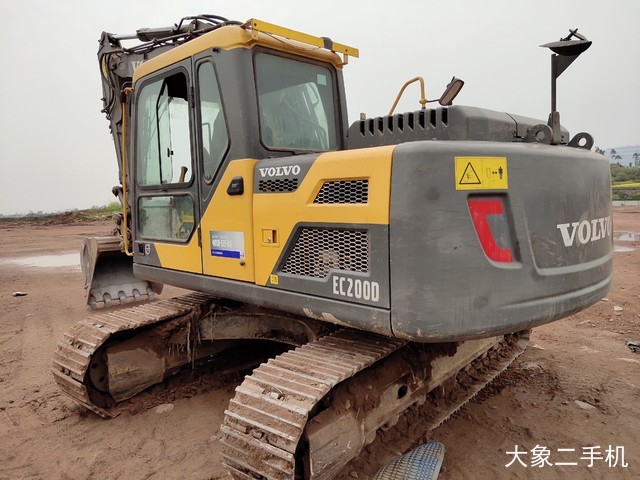 沃尔沃 EC140 挖掘机