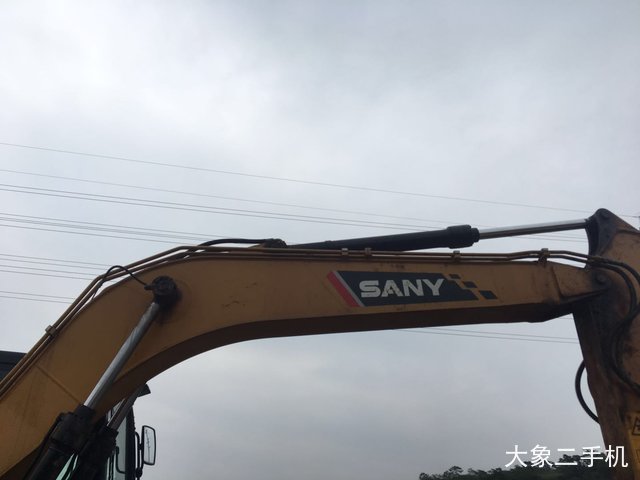 三一重工 SY135C 挖掘机