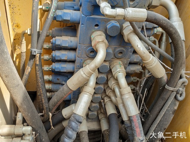 山东临工 E680F 挖掘机