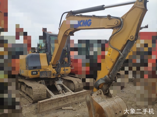 徐工 XE60D 挖掘机