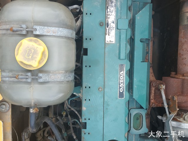 沃尔沃 EC210B 挖掘机