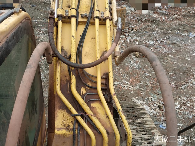 小松 PC240LC-8 挖掘机