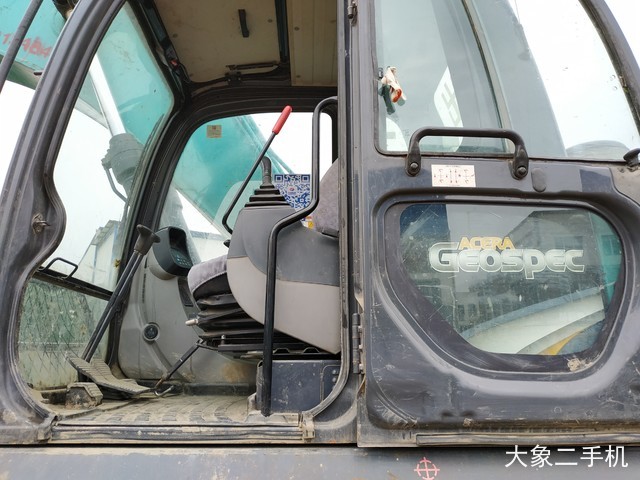 神钢 SK270D-8 挖掘机