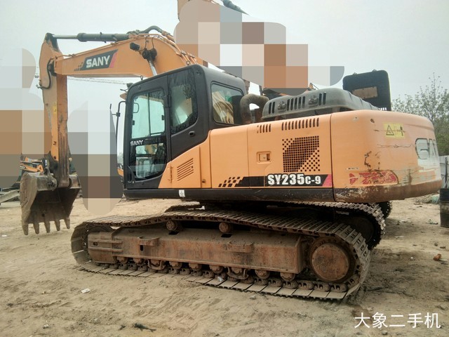 三一重工 SY235C 挖掘机