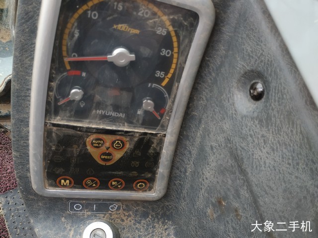 现代 R60-9 挖掘机