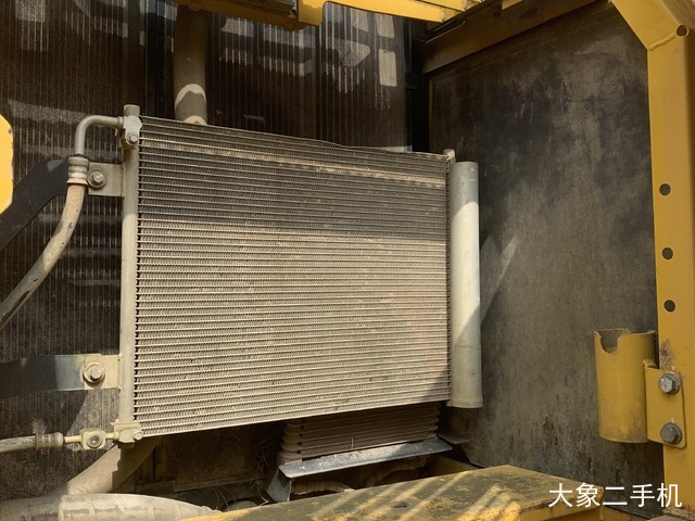 小松 PC240LC-8M0 挖掘机