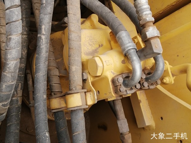 小松 PC220-8 挖掘机