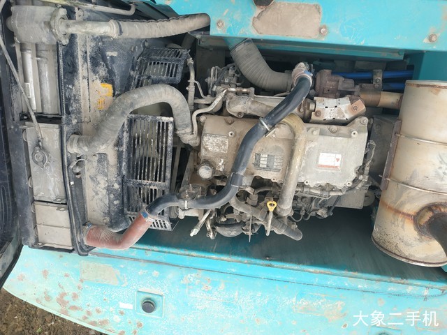 神钢 SK270D-8 挖掘机