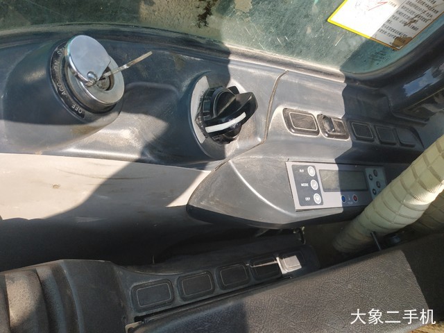 神钢 SK260LC-8 挖掘机