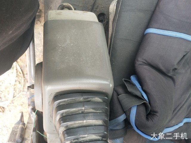 现代 R150LC-7 挖掘机