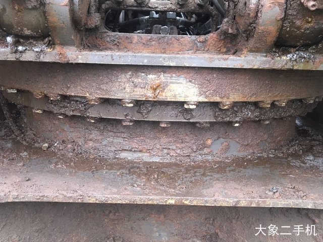 沃尔沃 EC210B 挖掘机