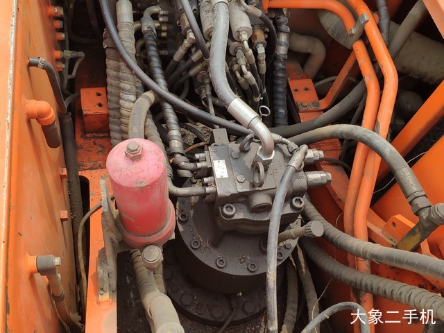 斗山 DX260LC 挖掘机