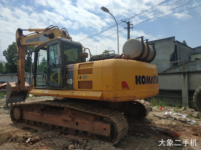 小松 PC240LC-8M0 挖掘机